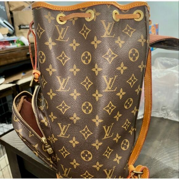 Louis Vuitton Montsouris GM Backpack - Picture 10 of 16